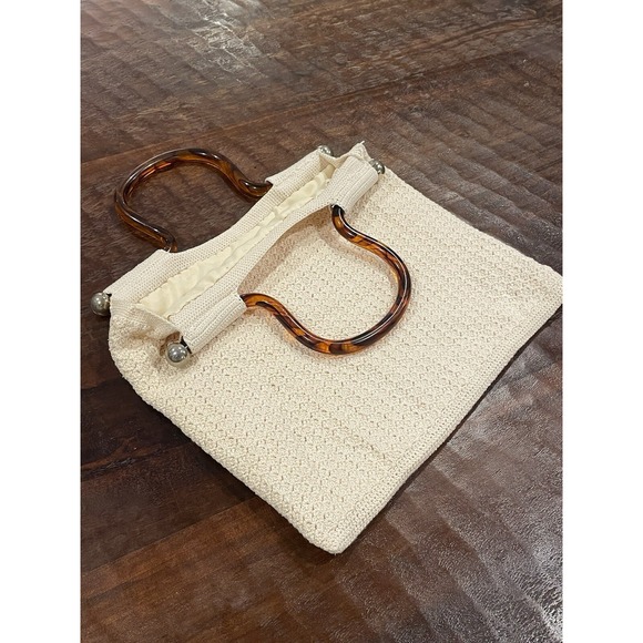 Vintage Crochet Purse Handbag Ivory Knit Brown Tortoise Lucite Handles Lined - Picture 3 of 10
